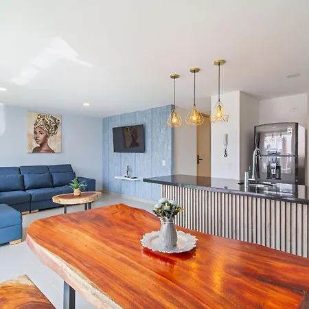 Villa Laura Apartamentos Exclusivos Con Ascensor Privado En Laureles